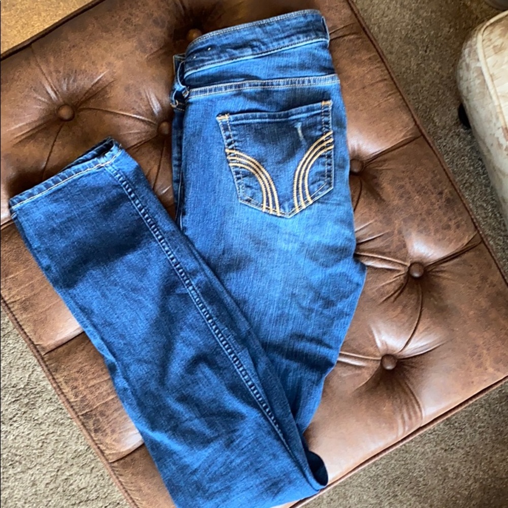 Hollister Size 7L (28x34) Straight cur Jeans